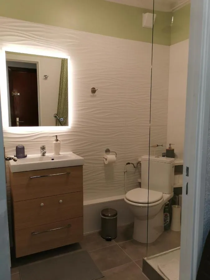 Studio Calme Et Tres Lumineux, Au Pied De Notre Dame De La Garde Marseille Apartment